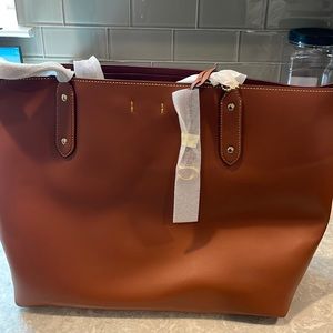 Coach Tote Saddle, never used
